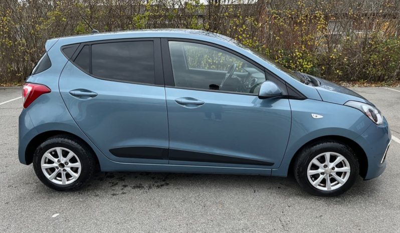 
								Hyundai i10 full									