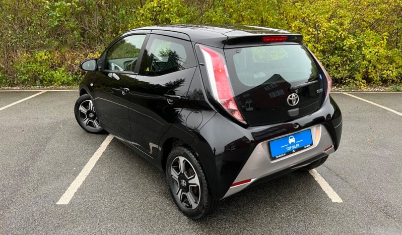 
								Toyota Aygo full									