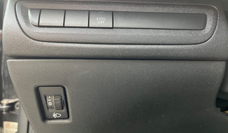 
								Peugeot 208 1,2 PureTech 82 Allure+ 5d full									