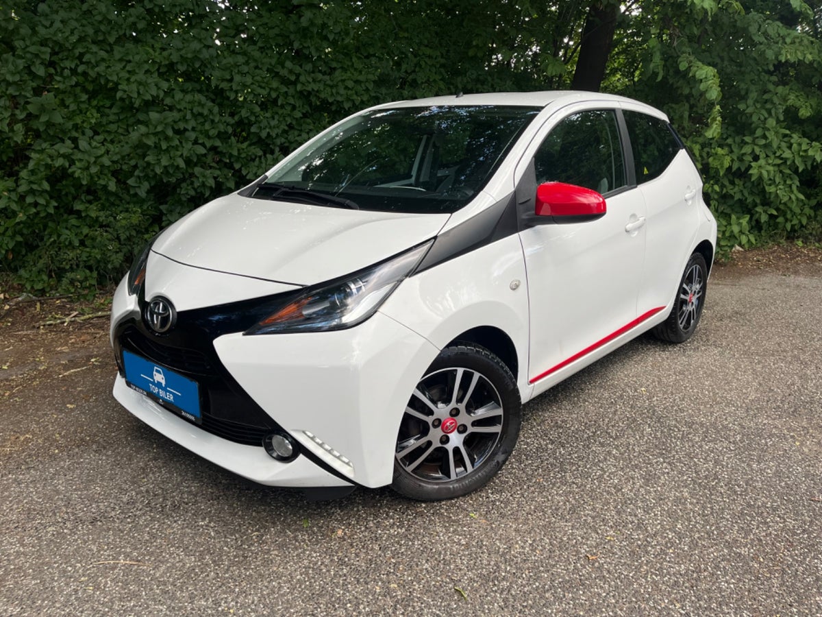 Toyota Aygo 1,0 VVT-i x-press x-shift 5d