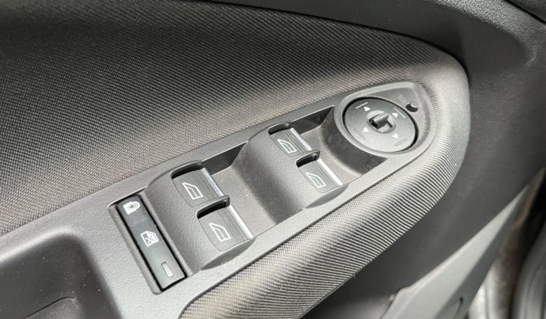 
								Ford C-MAX 1,0 SCTi 125 Titanium+ 5d full									
