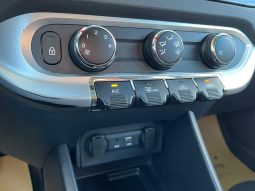 
										Kia Rio 1,2 CVVT Style 5d full									