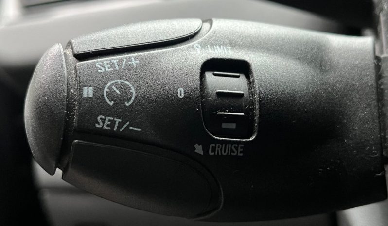 
								Peugeot 208 1,2 VTi Active 5d full									