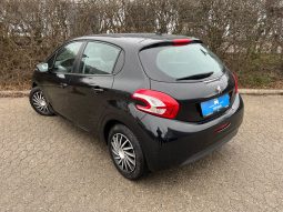 
										Peugeot 208 1,2 VTi Active 5d full									