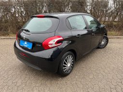 
										Peugeot 208 1,2 VTi Active 5d full									