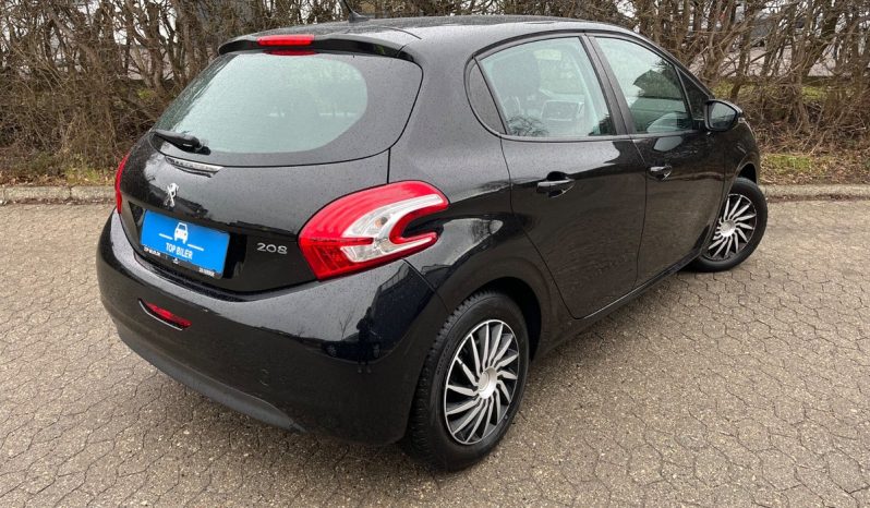 
								Peugeot 208 1,2 VTi Active 5d full									
