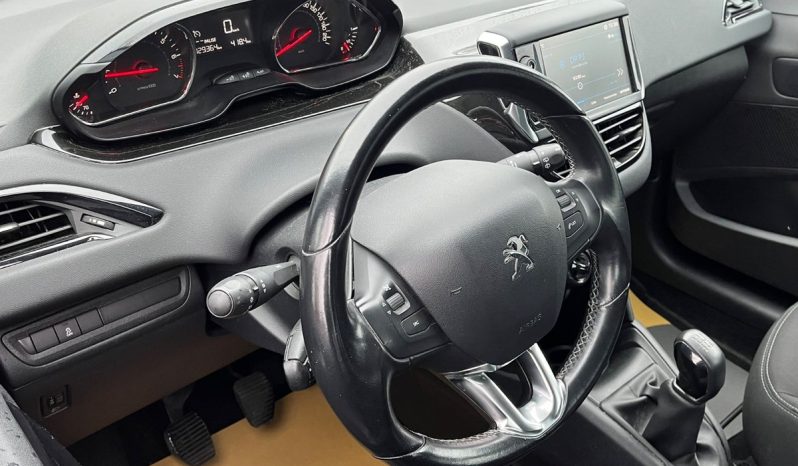 
								Peugeot 208 1,2 VTi Active 5d full									