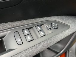 
										Peugeot 3008 1,2 e-THP 130 Allure 5d full									