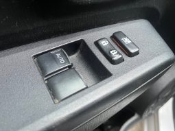 
										Toyota Yaris 1,0 VVT-i T2 5d full									