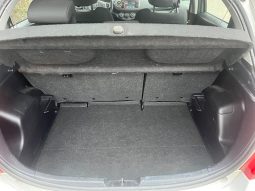 
										Toyota Yaris 1,0 VVT-i T2 5d full									