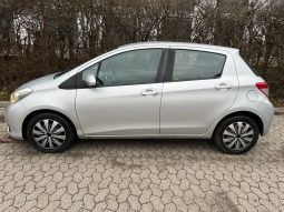 
										Toyota Yaris 1,0 VVT-i T2 5d full									