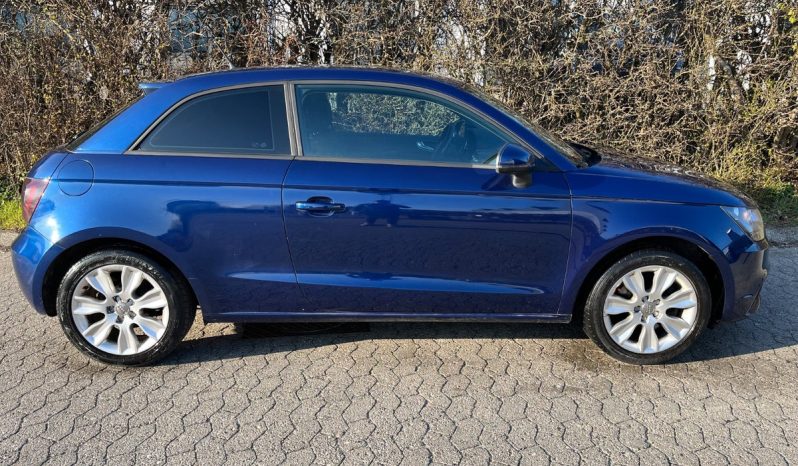 
								Audi A1 1,4 TFSi 122 S-line S-tr. 3d full									