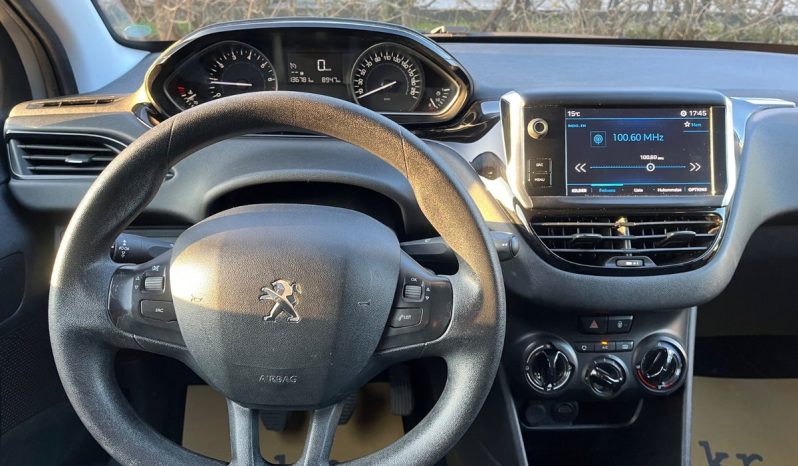 
								Peugeot 208 1,2 VTi 82 Allure 5d full									
