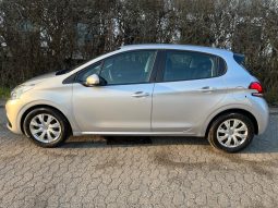 
										Peugeot 208 1,2 VTi 82 Allure 5d full									