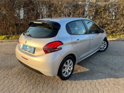 
										Peugeot 208 1,2 VTi 82 Allure 5d full									