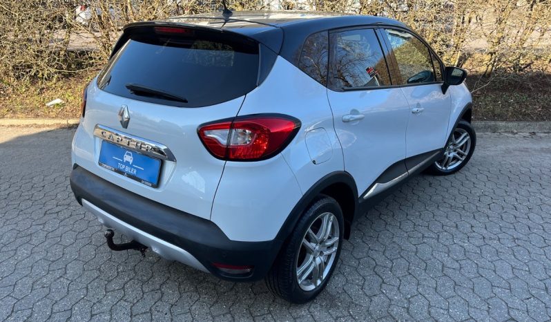 
								Renault Captur 1,2 TCe 120 Arctic EDC 5d full									