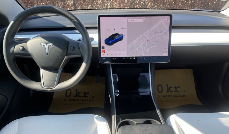
								Tesla Model 3 Long Range AWD 4d full									