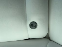 
										Tesla Model 3 Long Range AWD 4d full									