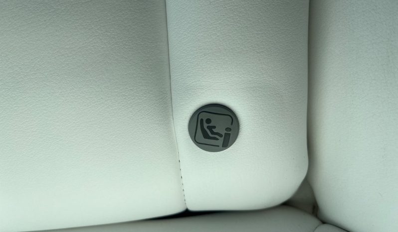 
								Tesla Model 3 Long Range AWD 4d full									