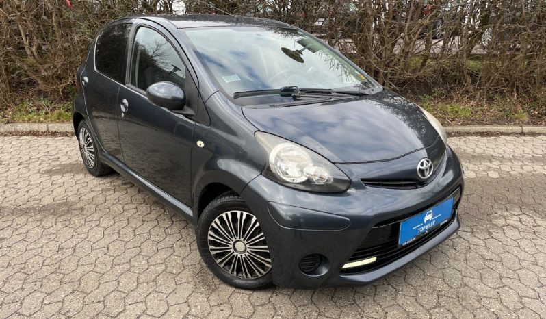
								Toyota Aygo 1,0 VVT-i T3 5d full									