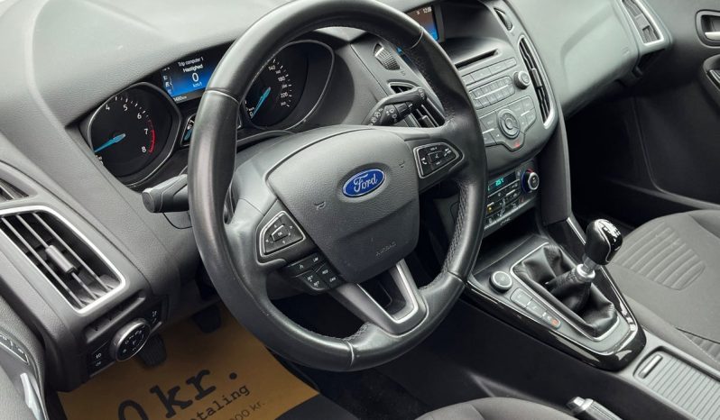 
								Ford Focus 1,0 SCTi 125 Titanium stc. 5d full									