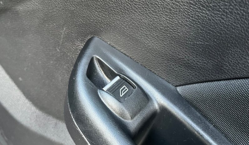 
								Ford Focus 1,0 SCTi 125 Business stc. 5d full									