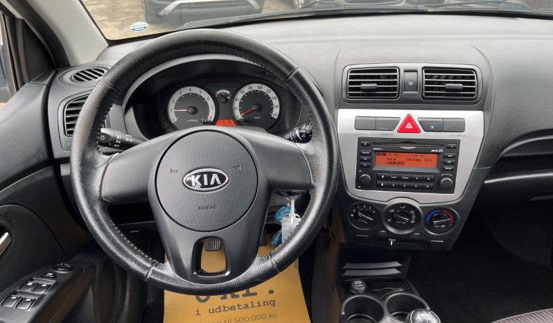 
								Kia Picanto 1,1 Pure 5d full									