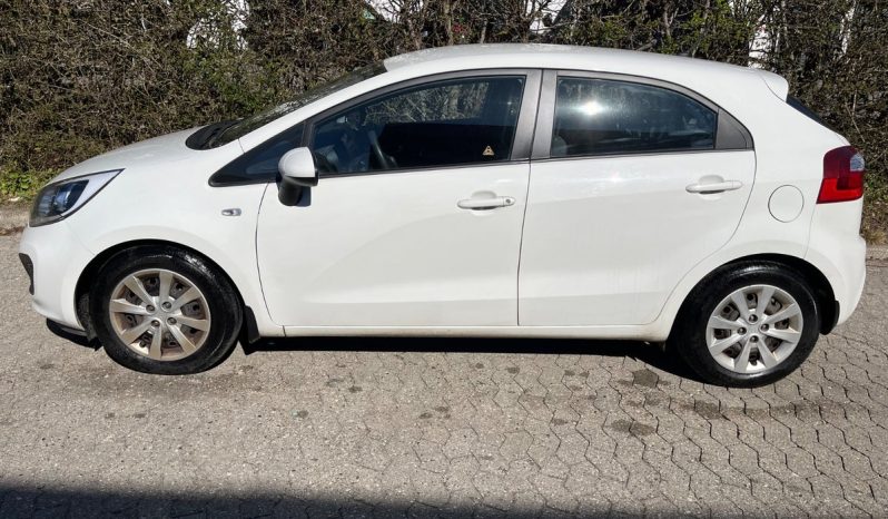 
								Kia Rio 1,2 CVVT Active 5d full									