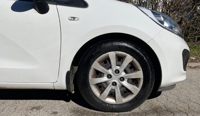 
								Kia Rio 1,2 CVVT Active 5d full									