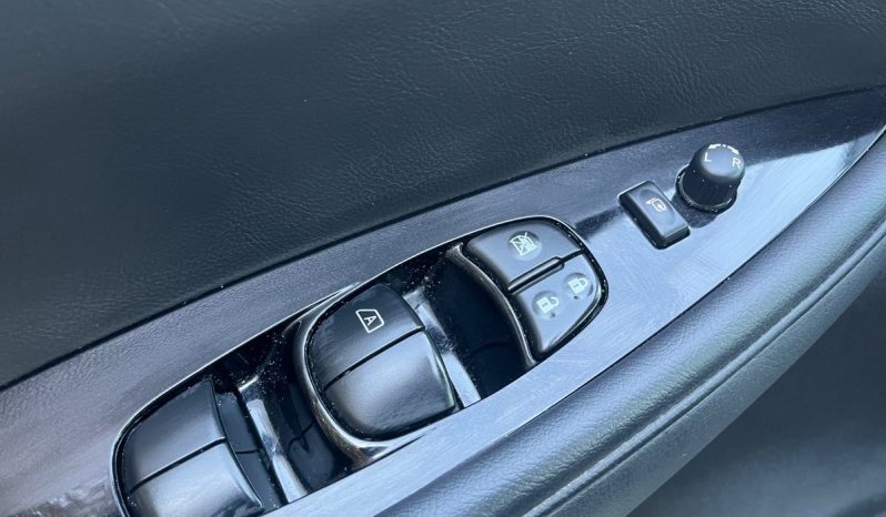 
								Nissan Leaf 24 Tekna 5d full									