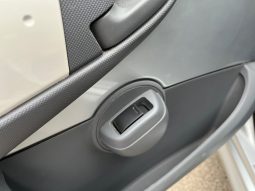 
										Peugeot 107 1,0 Cool 5d full									