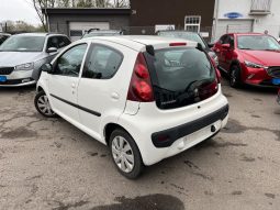 
										Peugeot 107 1,0 Cool 5d full									
