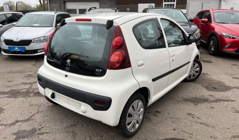 
								Peugeot 107 1,0 Cool 5d full									