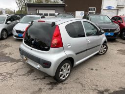 
										Peugeot 107 1,0 Cool 5d full									