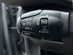 
										Peugeot 3008 1,2 e-THP 130 Allure 5d full									