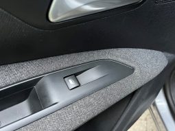 
										Peugeot 3008 1,2 e-THP 130 Allure 5d full									