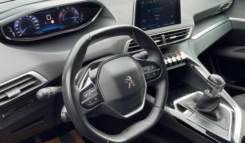 
								Peugeot 3008 1,2 e-THP 130 Allure 5d full									