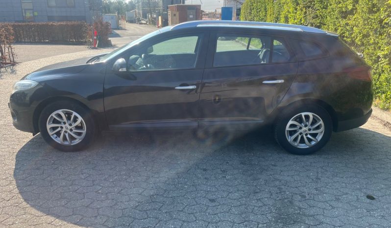 
								Renault Megane III 1,5 dCi 110 Expression Sport Tourer 5d full									