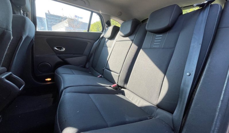 
								Renault Megane III 1,5 dCi 110 Expression Sport Tourer 5d full									