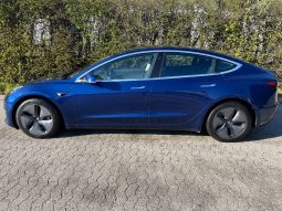 
										Tesla Model 3 Long Range AWD 4d full									