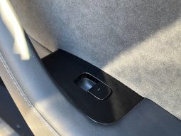 
										Tesla Model 3 Long Range AWD 4d full									