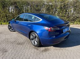 
										Tesla Model 3 Long Range AWD 4d full									
