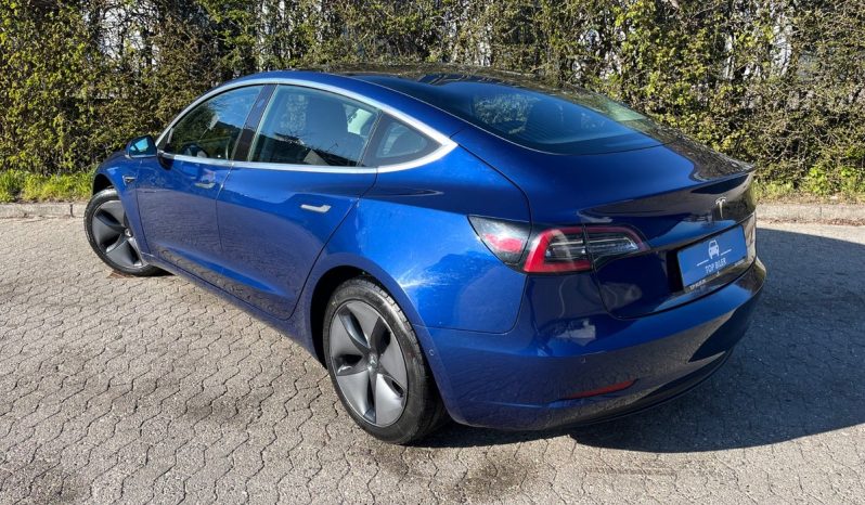 
								Tesla Model 3 Long Range AWD 4d full									