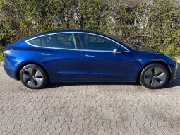 
										Tesla Model 3 Long Range AWD 4d full									