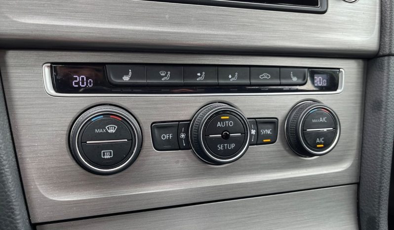 
								VW Golf VII 1,4 TSi 122 Highline Variant DSG BMT 5d full									