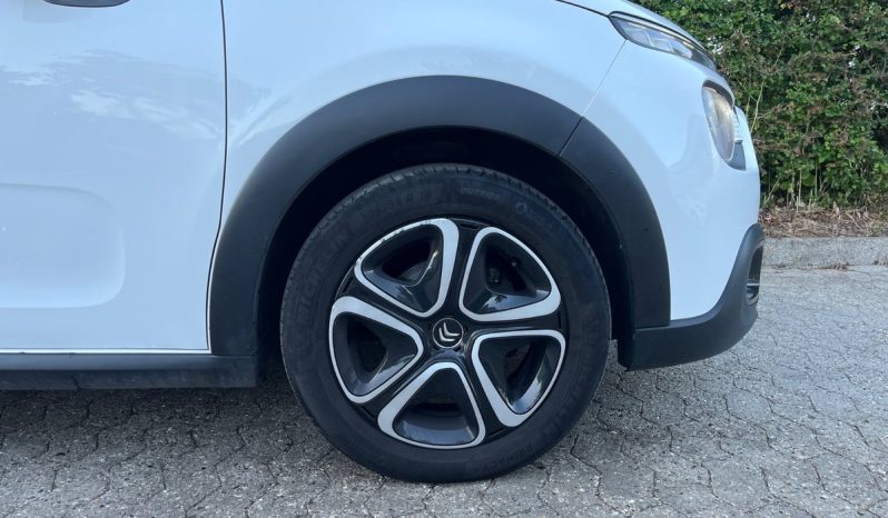 
								Citroën C3 1,2 PureTech 83 Shine 5d full									