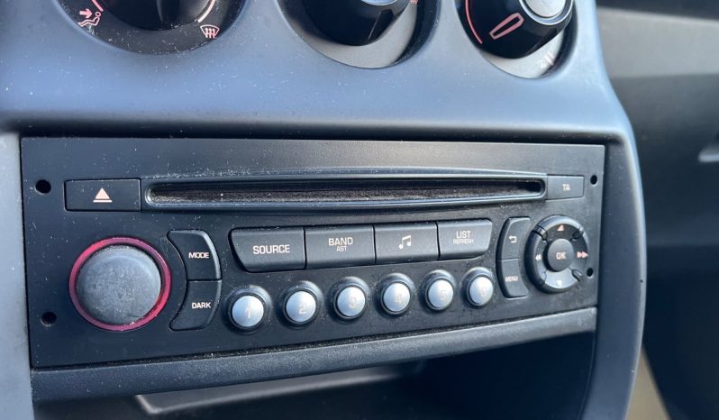 
								Citroën C3 1,2 VTi 82 Seduction ETG 5d full									