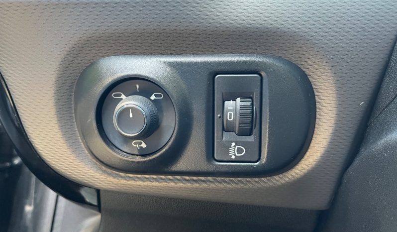 
								Citroën C4 Cactus 1,2 PureTech 110 SkyLine EAT6 5d full									