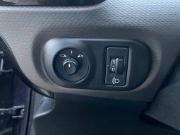 
										Citroën C4 Cactus 1,2 PureTech 82 Shine ETG 5d full									