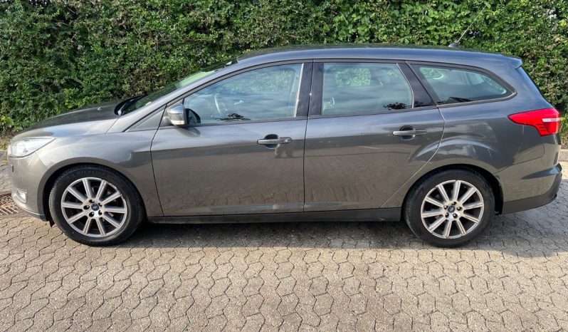 
								Ford Focus 1,0 SCTi 125 Titanium stc. 5d full									